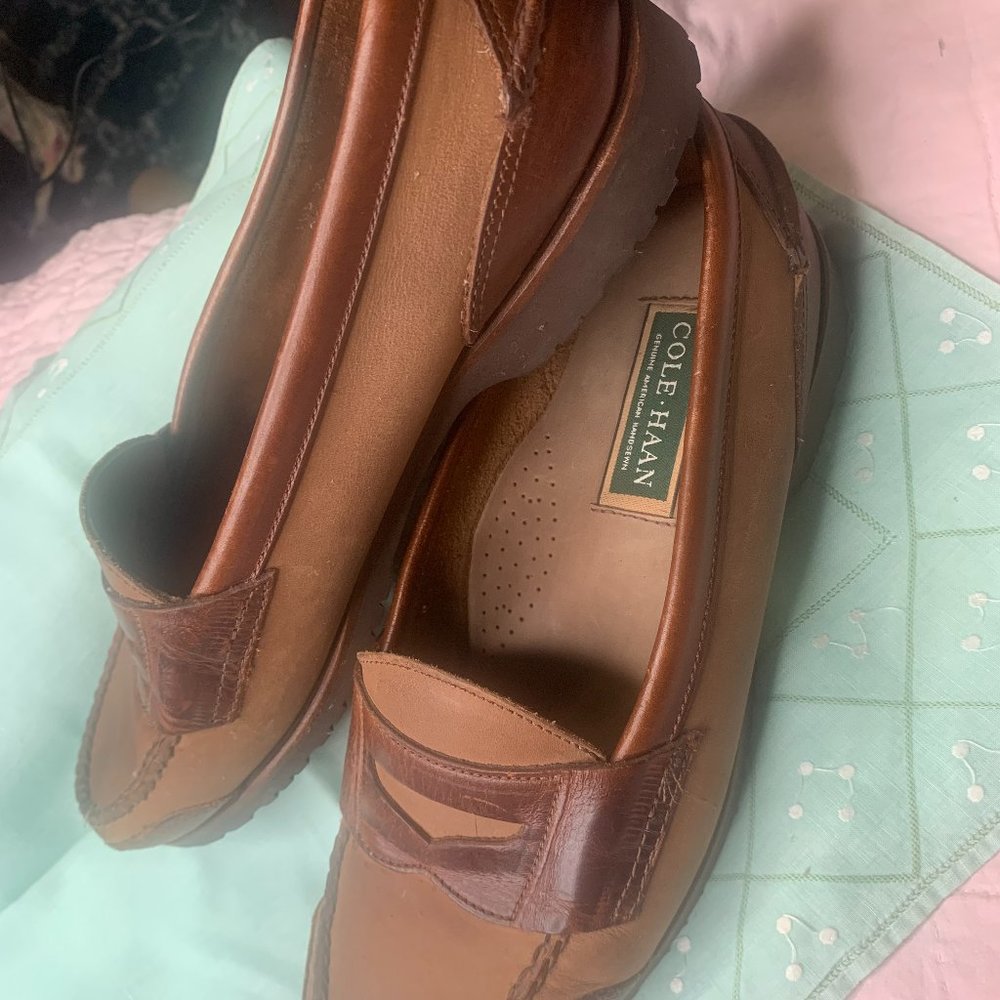Cole Haan Leather and Suede Penny Loafers  SZ 10.5 M Excellent Condtion